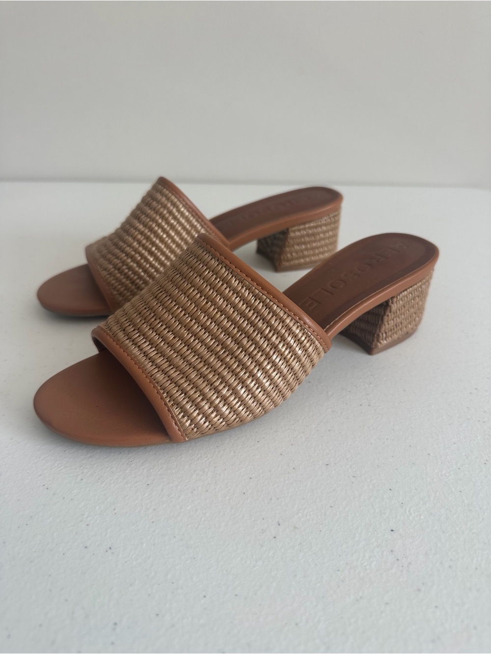 Women’s 9 Aerosoles Como Woven Tan Heeled Sandals